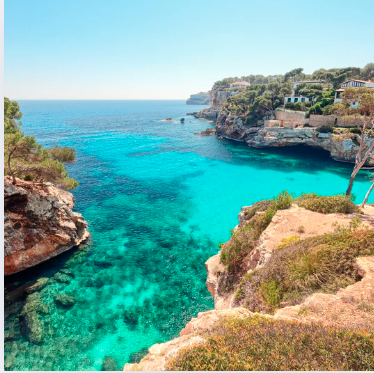 Reisterrassen, <br> tropische Strände, <br>Wasserfälle und <br>grüne Landschaften<br> entdecken.